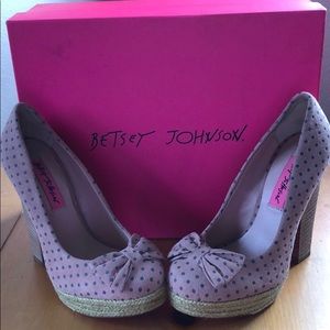 BETSEY JOHNSON Pumps 'Maggi-Multi Blush’ Size 5.5